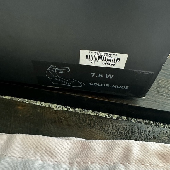 Torrid collection wedge in nude 7.5 wide - Picture 5 of 5